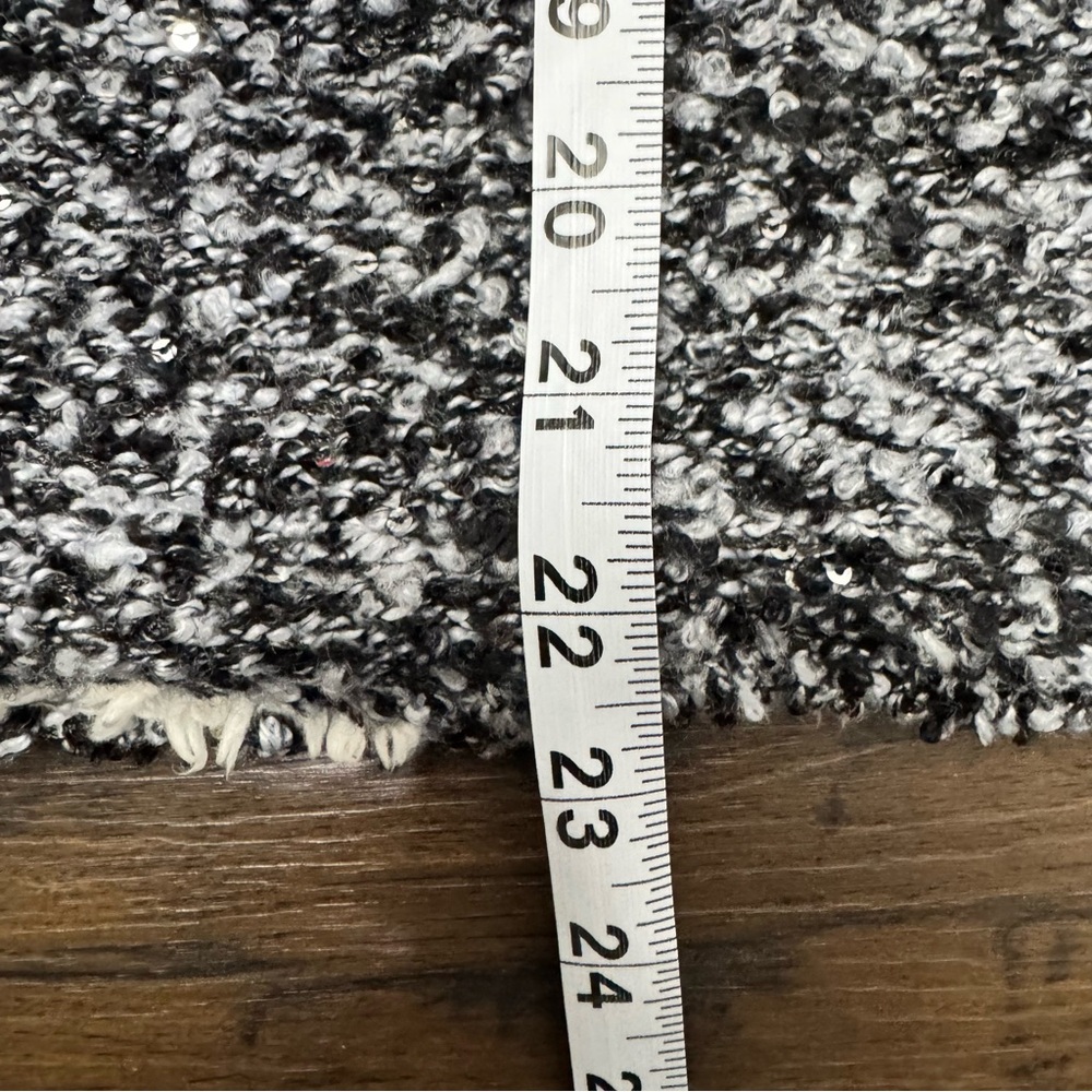 Women's Black‎ and White Sherpa Vest - Picture 10 of 14